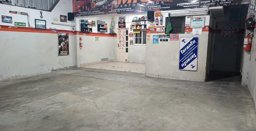 Espacio de taller y depósito